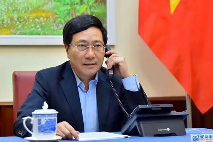 Xu hướng 4 kiểu áo sơ mi dìm dáng, xỉn: Hotspot Matrix tiết lộ bí quyết video viral